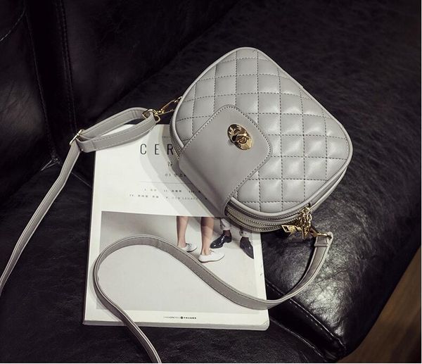 2019 leisure fashion ladies bag womens handbags single shoulder oblique straddle bag metal lock shoulder bags women totes small mini d533
2019 leisure fashion ladies bag womens handbags single shoulder oblique straddle bag metal lock shoulder bags women totes small mini d533