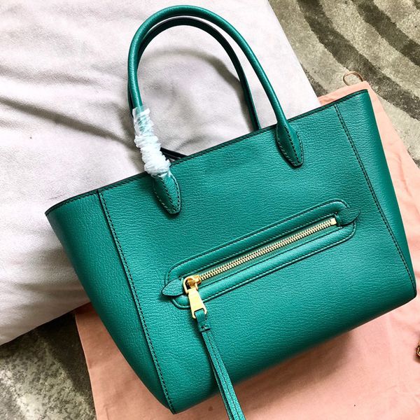 bags handbags 2020 new plain round tube double handle brass metal accessories trapeze bags pure color
bags handbags 2020 new plain round tube double handle brass metal accessories trapeze bags pure color