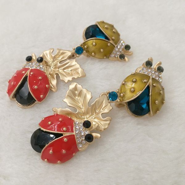 fashion brand crystal insect stud earrings for women punk jewelry vintage metal leaf earring enamel coccinella septempunctata earring bijoux, Golden;silver
fashion brand crystal insect stud earrings for women punk jewelry vintage metal leaf earring enamel coccinella septempunctata earring bijoux, Golden;silver