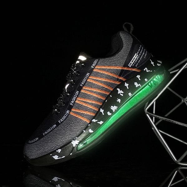 2020 men running shoes comfortable breathable light sports shoes outdoor non-slip trend men sneakers jogging
2020 men running shoes comfortable breathable light sports shoes outdoor non-slip trend men sneakers jogging