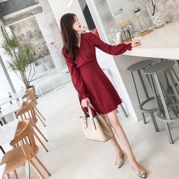 2019 new autumn women dress flare sleeve solid v-neck price plus 20 waist a word dresses wine red 5232, Black;gray
2019 new autumn women dress flare sleeve solid v-neck price plus 20 waist a word dresses wine red 5232, Black;gray