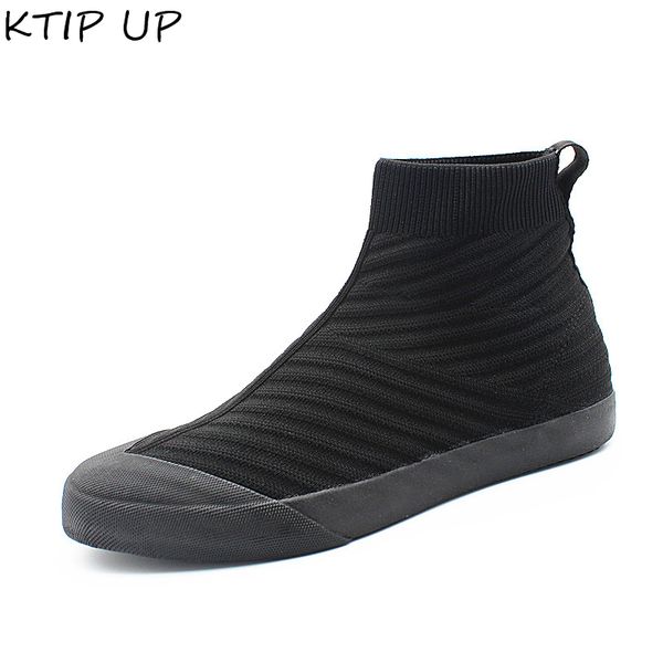 fashion casual knitted mesh men shoes solid lightweight men sneakers spring autumn breathable slip on casual shoes loafers, Black
fashion casual knitted mesh men shoes solid lightweight men sneakers spring autumn breathable slip on casual shoes loafers, Black