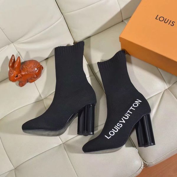 w2020 new printing high heel boots trend leather pointed women's shoes casual fashion socks shoes size 35-41
w2020 new printing high heel boots trend leather pointed women's shoes casual fashion socks shoes size 35-41