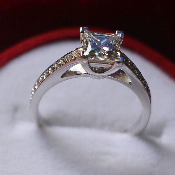 test as real f vs1 solid 14k white gold jewelry princess ring 1ct moissanite engagement princess diamond ring for women 14k gold, Golden;silver
test as real f vs1 solid 14k white gold jewelry princess ring 1ct moissanite engagement princess diamond ring for women 14k gold, Golden;silver