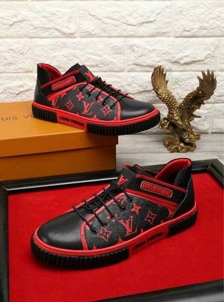 The new season four seasons casual men's shoes, the selection of high-grade calfskin with materials, the upper body is super nice
The new season four seasons casual men's shoes, the selection of high-grade calfskin with materials, the upper body is super nice