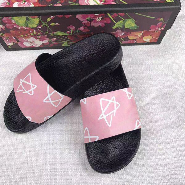 Designer Slippers Men Light Flip Flop Women Indoor Slide Scuffs Fashion Pink Star Flat Sandals Luxury Soft Rubber Sole With Tiger Print
Designer Slippers Men Light Flip Flop Women Indoor Slide Scuffs Fashion Pink Star Flat Sandals Luxury Soft Rubber Sole With Tiger Print