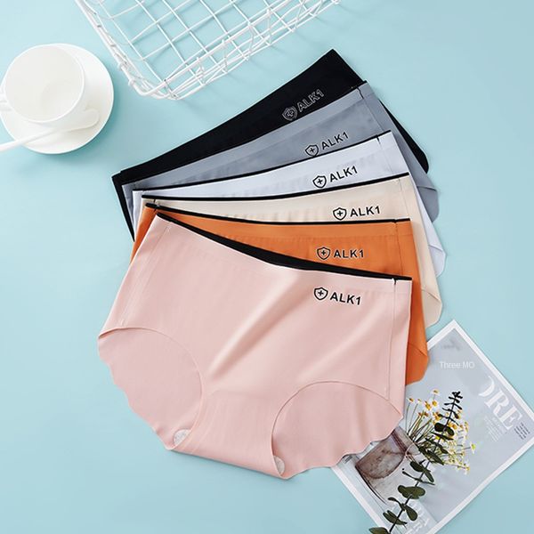 underwear women's cotton crotch antibacterial viscose fiber women's seamless mid-waist summer thin breathable girl's briefs, Black;pink
underwear women's cotton crotch antibacterial viscose fiber women's seamless mid-waist summer thin breathable girl's briefs, Black;pink