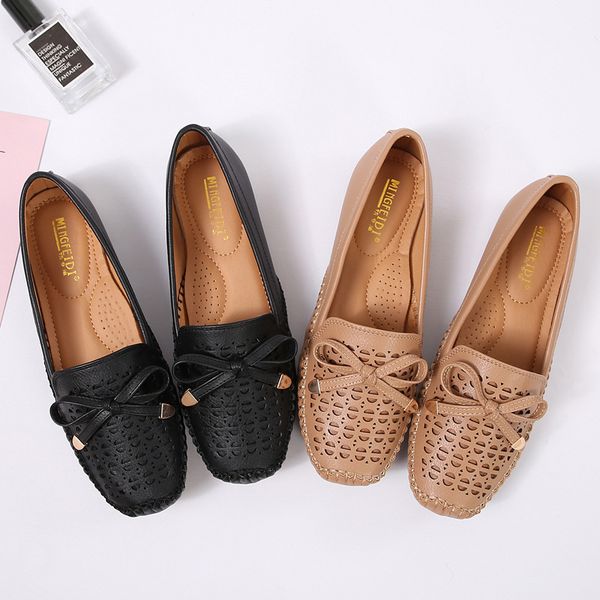 2019 new flat bottom shallow casual shoes korean version of the wild hollow soft bottom lazy women's bean beans shoes, Black
2019 new flat bottom shallow casual shoes korean version of the wild hollow soft bottom lazy women's bean beans shoes, Black