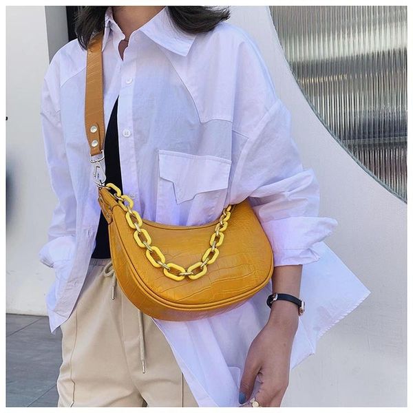 2020 new ladies messenger bag korean fashion casual simple solid color crescent bag large capacity chain pu shoulder women's
2020 new ladies messenger bag korean fashion casual simple solid color crescent bag large capacity chain pu shoulder women's