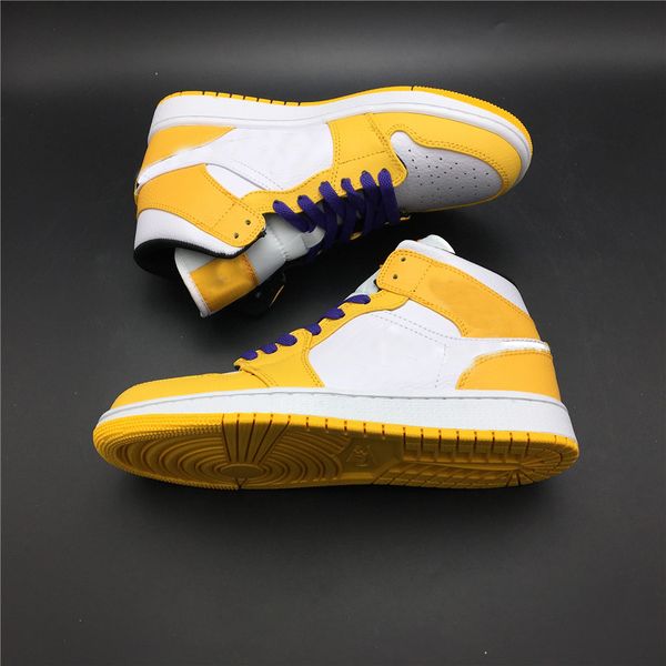 2019 Mid 1s White Yellow Basketball Sneakers Mens Breathable comfortable Sport Shoes Original Shoes Fashion Leading Sports
2019 Mid 1s White Yellow Basketball Sneakers Mens Breathable comfortable Sport Shoes Original Shoes Fashion Leading Sports