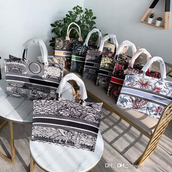2020 luxury shoulder strap shopping bag cowhide leather tote handbags desinger messenger women designer bag shopping canvas size: 41*32 cm
2020 luxury shoulder strap shopping bag cowhide leather tote handbags desinger messenger women designer bag shopping canvas size: 41*32 cm