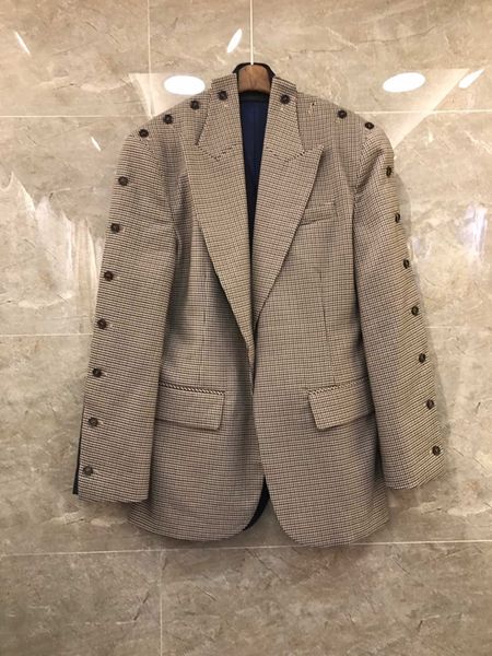 2019 early autumn new women's suit collar cuff cuff button symmetrically off long sleeve suit short jacket 723, White;black
2019 early autumn new women's suit collar cuff cuff button symmetrically off long sleeve suit short jacket 723, White;black