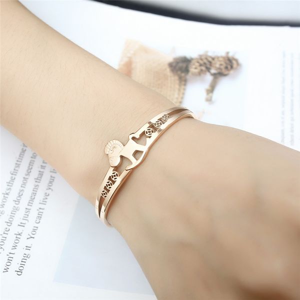 oufei bracelet stainless steel rose gold bracelet small trojan pendant jewelry for woman accessories animal wholesale, Black
oufei bracelet stainless steel rose gold bracelet small trojan pendant jewelry for woman accessories animal wholesale, Black
