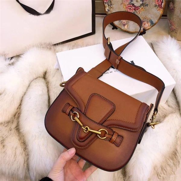 2019 new classic luxury vintage saddle bag crossbody bag single flap shoulder bag genuine leather reto desinger messenger
2019 new classic luxury vintage saddle bag crossbody bag single flap shoulder bag genuine leather reto desinger messenger