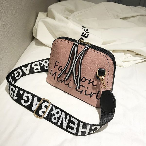 bag for women 2020 new pu leather shell bag for women messenger trend one shoulder letter printing
bag for women 2020 new pu leather shell bag for women messenger trend one shoulder letter printing