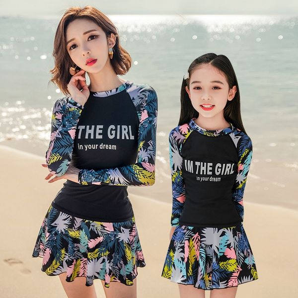 parent-child swimsuit women's mother daughter ins2019 long-sleeved seaside swimsuit family of three swimwear, White;black
parent-child swimsuit women's mother daughter ins2019 long-sleeved seaside swimsuit family of three swimwear, White;black