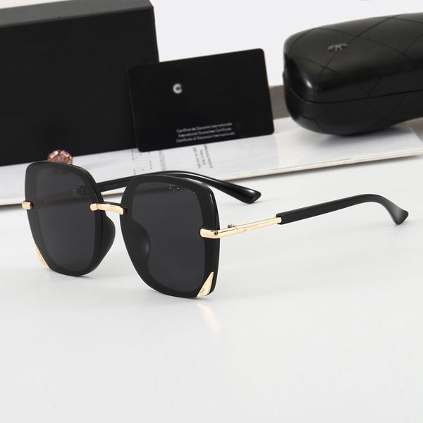ladies polarized sunglasses women square glasses classic brand gradient retro eyewear new technology fashion shopping mirror, White;black
ladies polarized sunglasses women square glasses classic brand gradient retro eyewear new technology fashion shopping mirror, White;black
