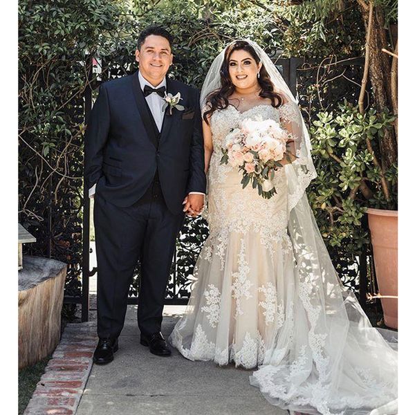 black formal wedding men suits new three piece notched lapel custom made business groom wedding tuxedos (jacket + pants + vest, Black;gray 
black formal wedding men suits new three piece notched lapel custom made business groom wedding tuxedos (jacket + pants + vest, Black;gray