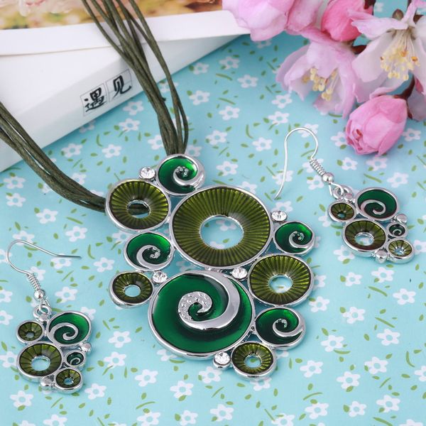 green enamel jewelry sets for women leather chain silver necklace earrings jewelry set new bridal wedding accessories
green enamel jewelry sets for women leather chain silver necklace earrings jewelry set new bridal wedding accessories