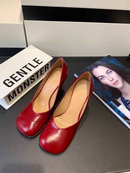 high-end luxury ladies high heels casual party wedding shoes square toe sandals slippers triple fashion designer shoes sfgew
high-end luxury ladies high heels casual party wedding shoes square toe sandals slippers triple fashion designer shoes sfgew