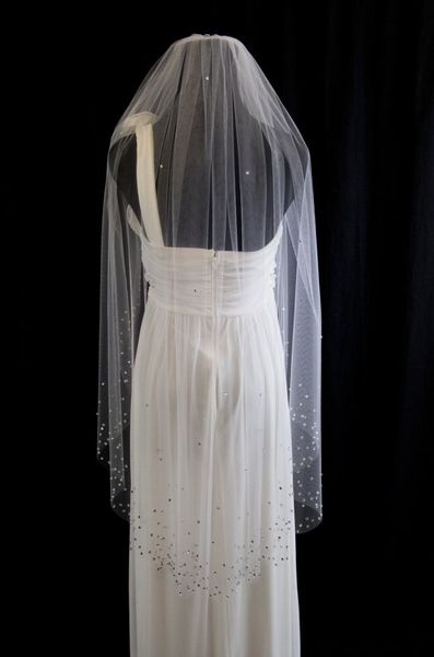 luxurious one-layer glittering rhinestone edge wedding veils meidingqianna brand hip length bridal veils, Black
luxurious one-layer glittering rhinestone edge wedding veils meidingqianna brand hip length bridal veils, Black