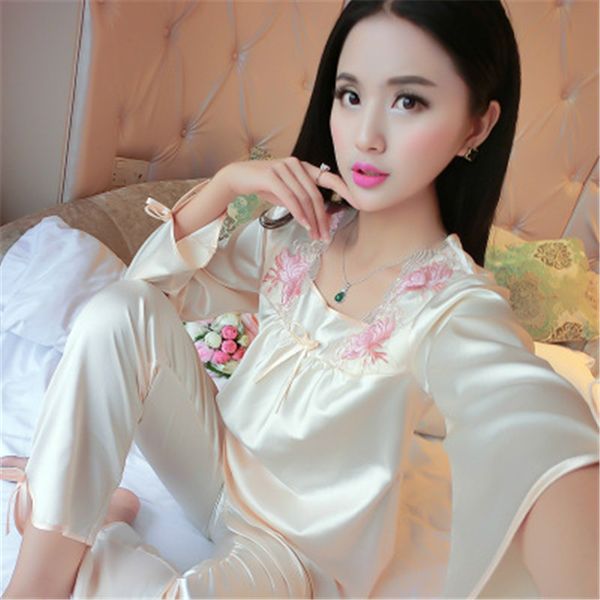 weiqiya 2018 autumn women ladies satin silk pajamas sets long sleeve and pants sleepwear silk satin sleepwear suit, Blue;gray
weiqiya 2018 autumn women ladies satin silk pajamas sets long sleeve and pants sleepwear silk satin sleepwear suit, Blue;gray