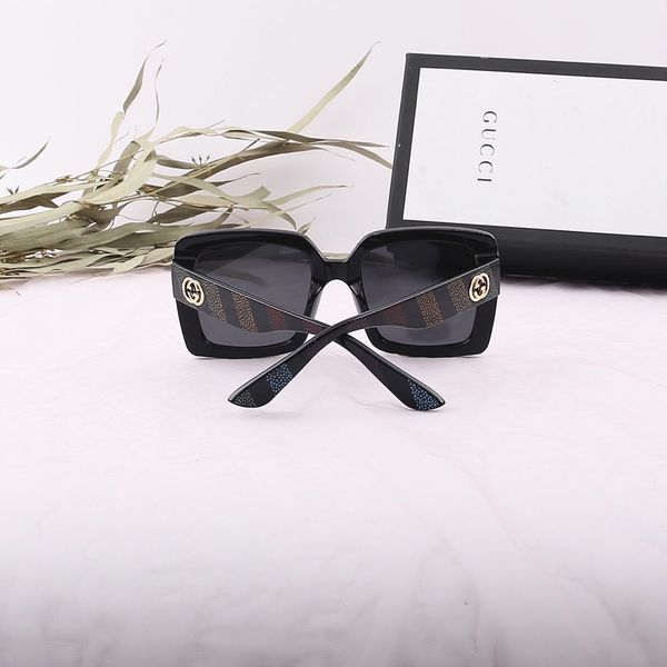 2020 men women driving sun glasses female male sunglasses accessories glass lens mirror sunglasses original packages free
2020 men women driving sun glasses female male sunglasses accessories glass lens mirror sunglasses original packages free