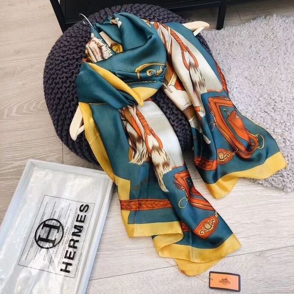 2019fashion autumn and winter brand silk scarves timeless classic, super long shawl fashion women's soft silk scarves4, Blue;gray
2019fashion autumn and winter brand silk scarves timeless classic, super long shawl fashion women's soft silk scarves4, Blue;gray