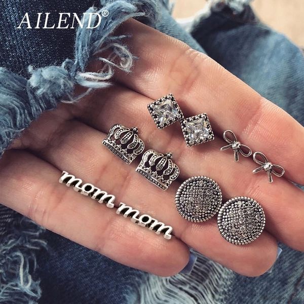 5 Pairs / Set Retro Earrings Set Rhinestone Crown Letter Mom Big Cubic Zirconia Bow Earrings Set Boho Style Female Jewelr
5 Pairs / Set Retro Earrings Set Rhinestone Crown Letter Mom Big Cubic Zirconia Bow Earrings Set Boho Style Female Jewelr