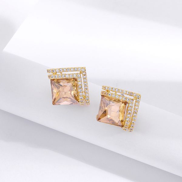 элегантная площадь bling очистить циркон камень стада серьги для ювелирных изделий способа женщин корейских серег 2020 нового цвета золото с, Golden;silver
элегантная площадь bling очистить циркон камень стада серьги для ювелирных изделий способа женщин корейских серег 2020 нового цвета золото с, Golden;silver