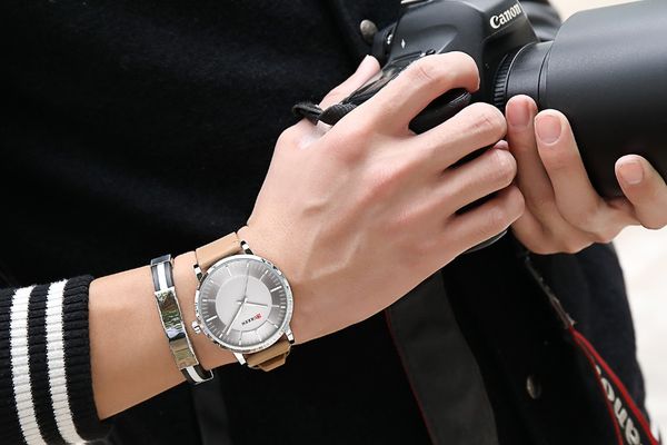 curren 2019 men sport watches men's bussiness quartz clock leather strap waterproof date wristwatch reloj, Slivery;brown
curren 2019 men sport watches men's bussiness quartz clock leather strap waterproof date wristwatch reloj, Slivery;brown