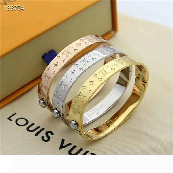 the latest style printed bracelet three-color bracelet titanium steel bracelet with box can be wholesale, Golden;silver
the latest style printed bracelet three-color bracelet titanium steel bracelet with box can be wholesale, Golden;silver