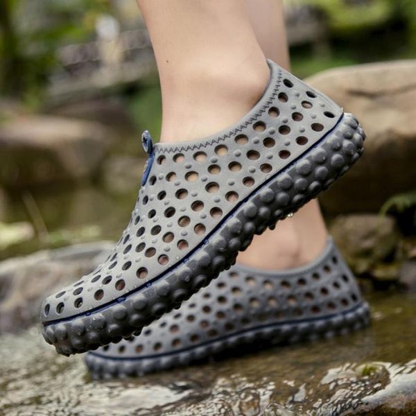 men's sandals hollow out breathable beach sandals outdoor slippers flip flops flat sapatos hembre sapatenis masculino, Black
men's sandals hollow out breathable beach sandals outdoor slippers flip flops flat sapatos hembre sapatenis masculino, Black