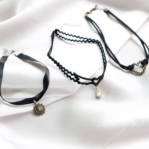 clavicle necklace european and american style black simple sun pendant collar choker short clavicle chain necklace, Golden;silver
clavicle necklace european and american style black simple sun pendant collar choker short clavicle chain necklace, Golden;silver