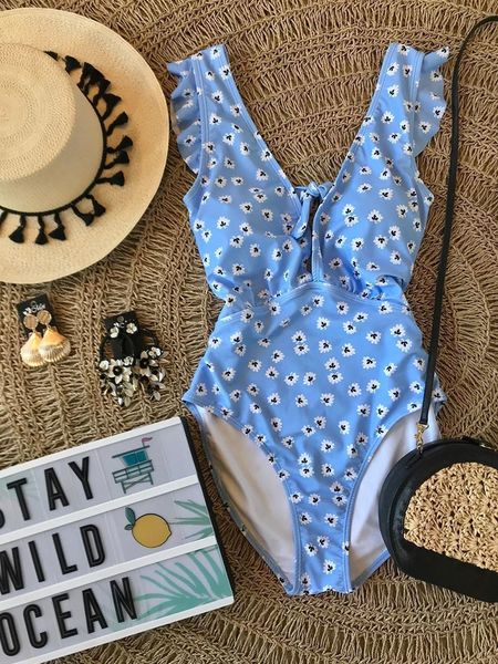 2020 v-neck one piece swimsuit cute ruffle swimwear women bathing suits beach wear backless monokini female, White;black
2020 v-neck one piece swimsuit cute ruffle swimwear women bathing suits beach wear backless monokini female, White;black