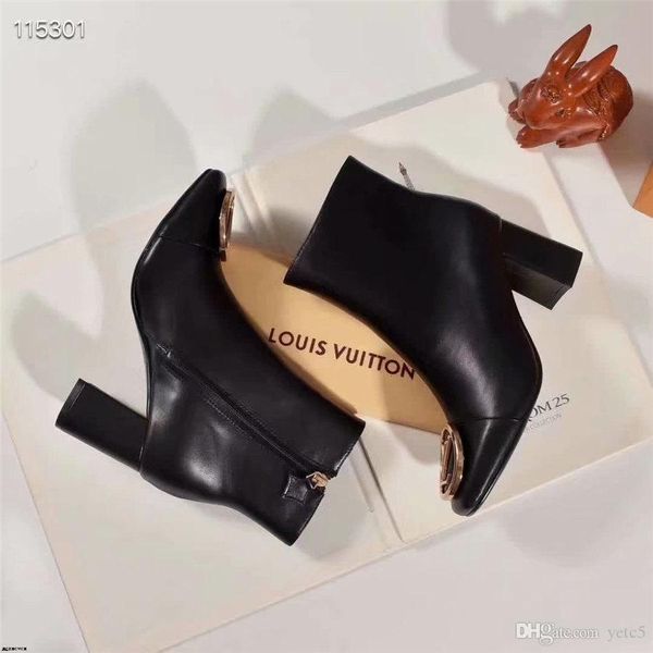 19fw autumn/winter chunky ankle boots for women with high heel martin boots fashion belt buckle two side zipper abrasive leather yecq7, Black
19fw autumn/winter chunky ankle boots for women with high heel martin boots fashion belt buckle two side zipper abrasive leather yecq7, Black