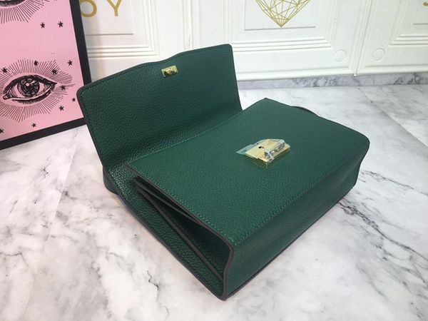 desiogner-lluxury handbag purse genuine leather zumi purse great quality good women fashion totes ladies purses bag
desiogner-lluxury handbag purse genuine leather zumi purse great quality good women fashion totes ladies purses bag