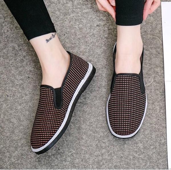 women shoes spring and autumn shoes non-slip soft bottom breathable flat bottom mother grandma wear shoes b1, Black
women shoes spring and autumn shoes non-slip soft bottom breathable flat bottom mother grandma wear shoes b1, Black