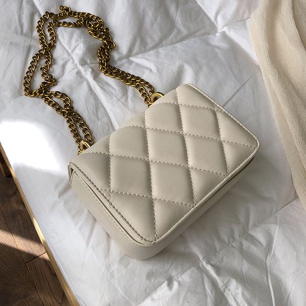 elegant female flap square bag 2019 summer new quality pu leather women's designer handbag lattice chain shoulder messenger bags
elegant female flap square bag 2019 summer new quality pu leather women's designer handbag lattice chain shoulder messenger bags