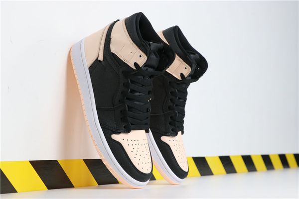 new 1 high og crimson tint i pink black men casual designer shoes women men sneakers sports trainers with box quality
new 1 high og crimson tint i pink black men casual designer shoes women men sneakers sports trainers with box quality