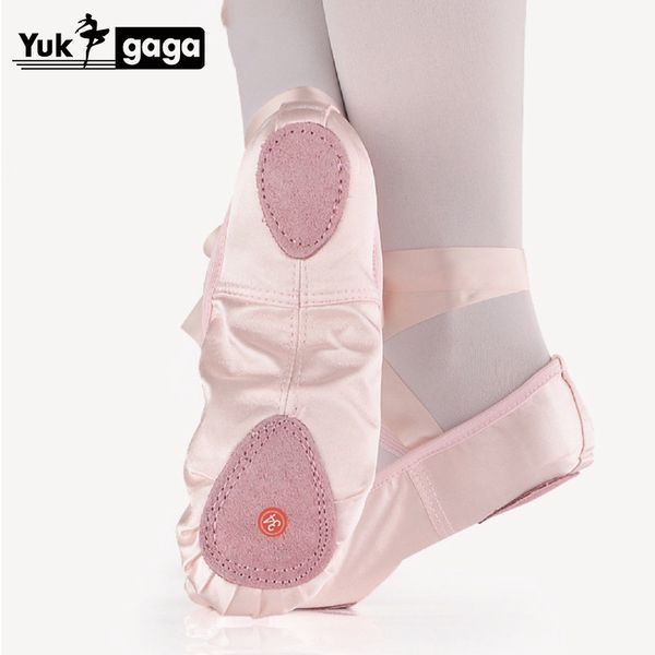 2020 new kids bandage children ballet shoes pink purple apricot &red canvas ballet dance shoes split suede sole
2020 new kids bandage children ballet shoes pink purple apricot &red canvas ballet dance shoes split suede sole