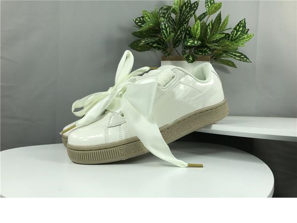 the new 2020 slate lace three-pink-white black designer luxury outdoor-casual shoes women's summer shoes 36-40
the new 2020 slate lace three-pink-white black designer luxury outdoor-casual shoes women's summer shoes 36-40