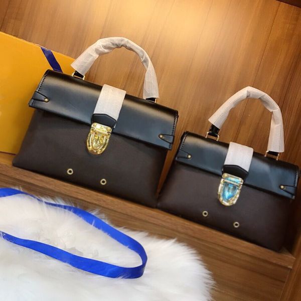 fashion classic printing flower handbgas purse woman genuine leather package adjustable shoulder strap crossbody bag messenger bags totes
fashion classic printing flower handbgas purse woman genuine leather package adjustable shoulder strap crossbody bag messenger bags totes