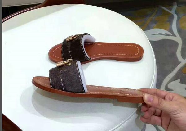 designer women Summer Style Outside Slipper Trendy Personality Korean version Slip-proof Soft-soled Beach Shoes Outside women Slippers
designer women Summer Style Outside Slipper Trendy Personality Korean version Slip-proof Soft-soled Beach Shoes Outside women Slippers