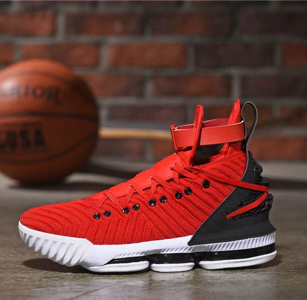 Tênis de basquete flybyadshoes
Tênis de basquete flybyadshoes