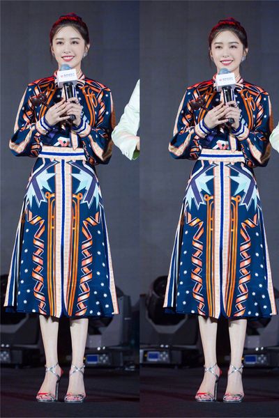 2020 spring summer long sleeve stand collar bow print milan runway dress designer dress brand same style dress 12-22.5, Black
2020 spring summer long sleeve stand collar bow print milan runway dress designer dress brand same style dress 12-22.5, Black