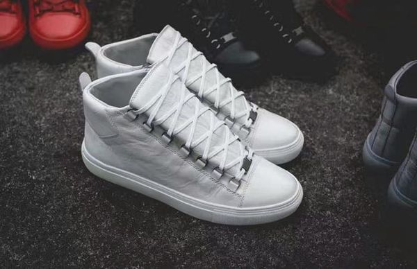 2019 new leather men's casual shoes high casual shoes and shoe box no. 39-45, Black
2019 new leather men's casual shoes high casual shoes and shoe box no. 39-45, Black