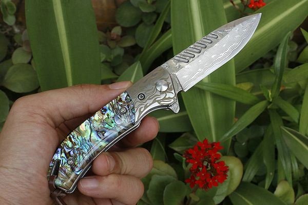 Hot Flipper Damascus Surface Hunting Knife 5Cr13Mov 57HRC Blade Tactical gear EDC tool Utility Folding Pocket Camping Knives Gift J103M Y
Hot Flipper Damascus Surface Hunting Knife 5Cr13Mov 57HRC Blade Tactical gear EDC tool Utility Folding Pocket Camping Knives Gift J103M Y