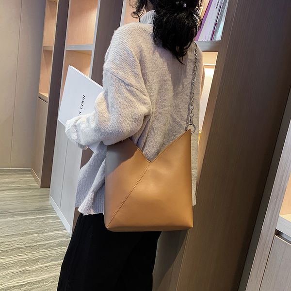 women's retro pu leather bucket bag 2020 small solid color messenger bag female shoulder messenger handbags mother
women's retro pu leather bucket bag 2020 small solid color messenger bag female shoulder messenger handbags mother