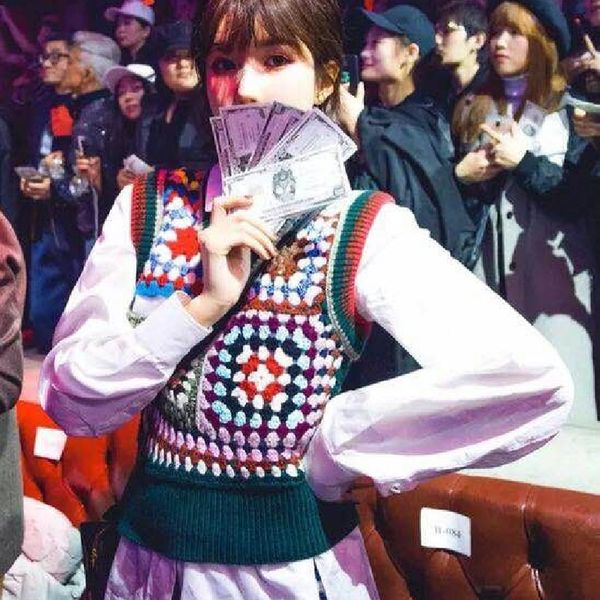 2019 autumn winter vintage striped women sweater vest runway sleeveless korean style female jumper pulloveres clothes, Black;white
2019 autumn winter vintage striped women sweater vest runway sleeveless korean style female jumper pulloveres clothes, Black;white